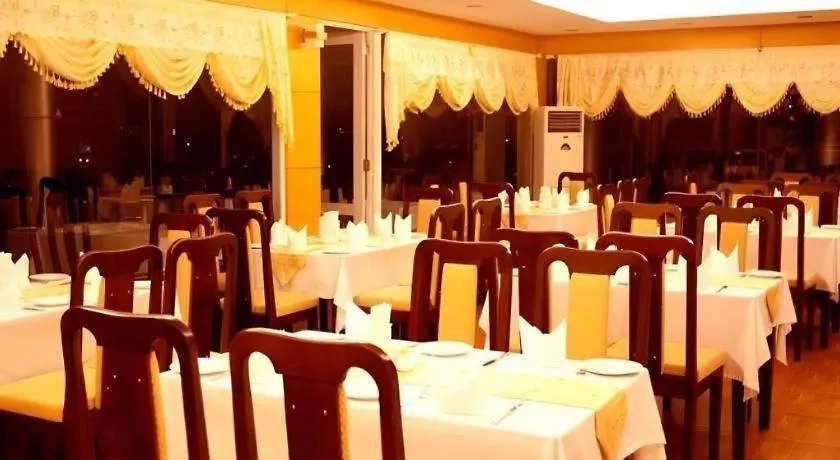 Nhat Thanh Hotel Nha Trang 3*,